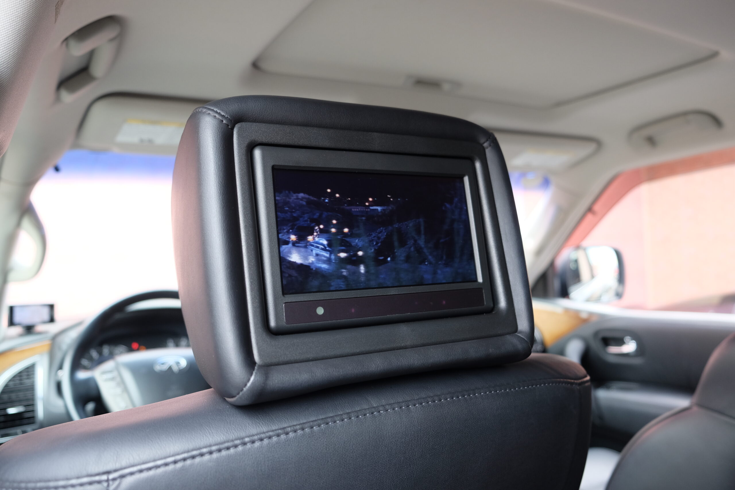 インフィニティ QX80