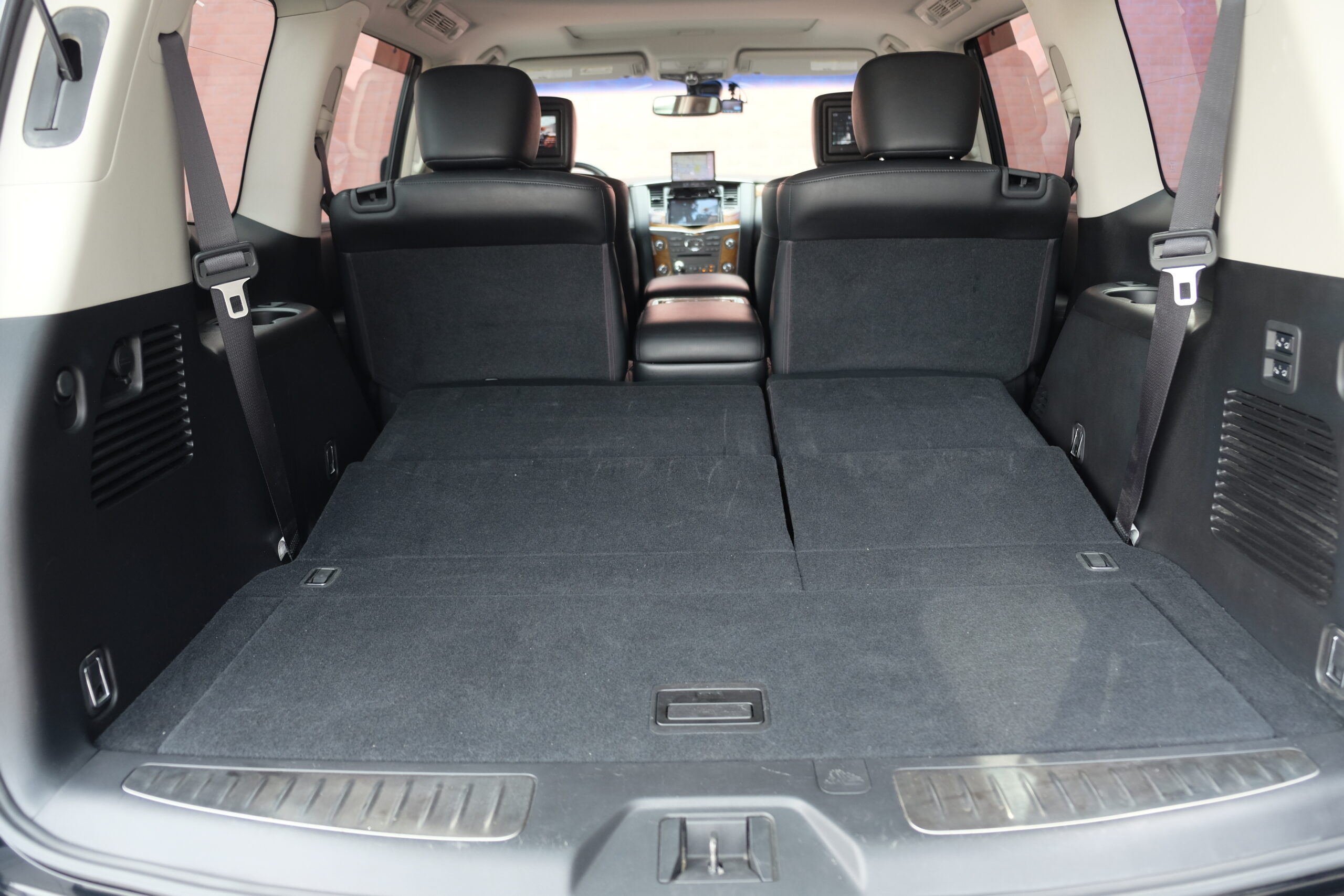 インフィニティ QX80