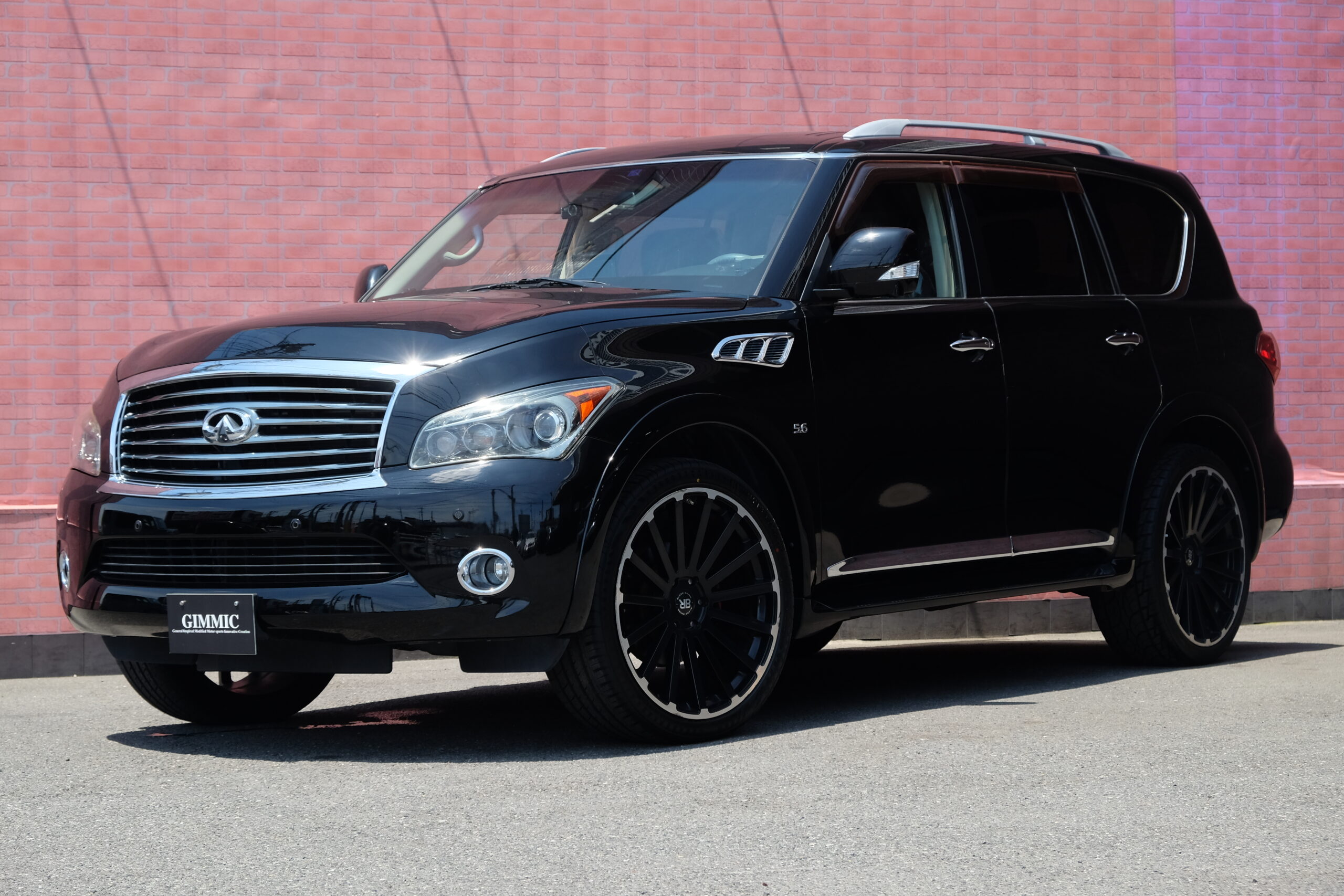 インフィニティ QX80