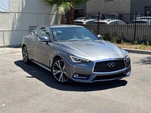 2022 インフィニティ Q60 3.0t Pure