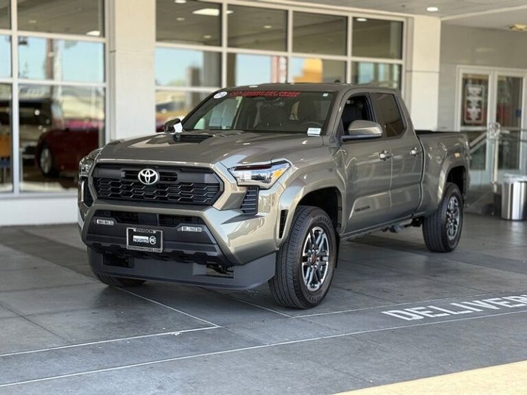2024 トヨタ タコマ TRD Sport