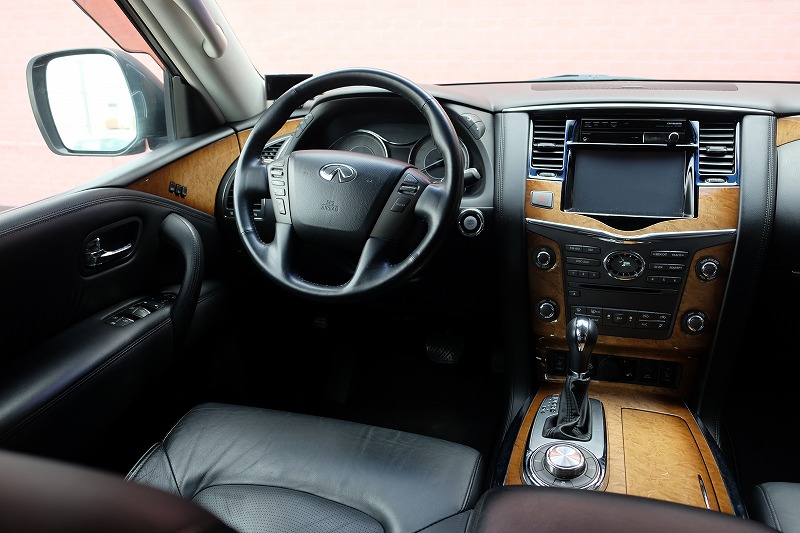 インフィニティ QX80