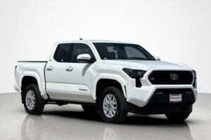 2024 トヨタ タコマ SR5