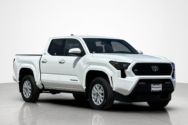 2024 トヨタ タコマ SR5