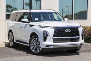 2026 インフィニティ QX80 Luxe w/ Cargo Package