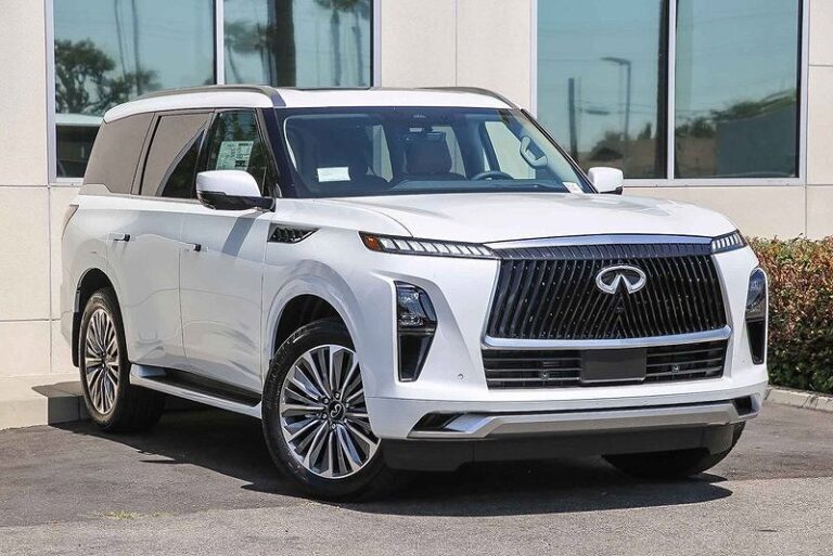 2026 インフィニティ QX80 Luxe w/ Cargo Package