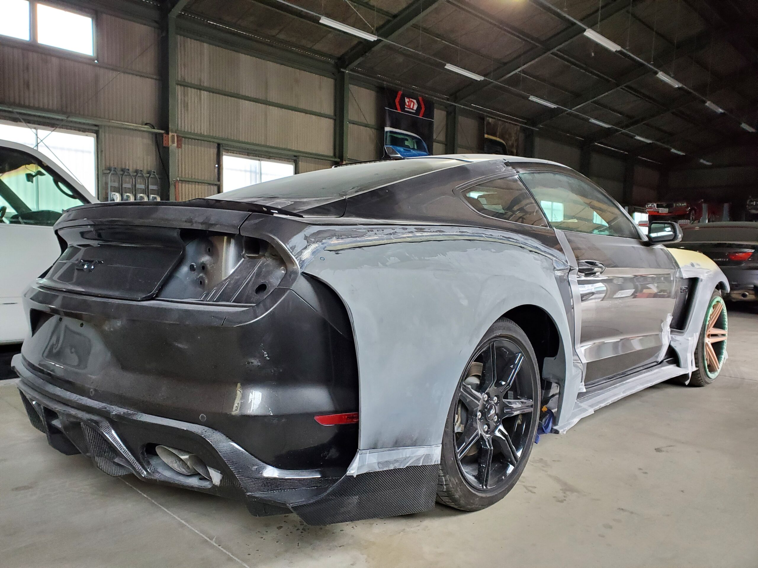 FORD MUSTANG GT                     GT500STYLE×WIDEBODY×AIR RIDE