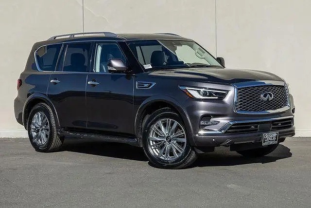 2023 インフィニティ QX80 Luxe