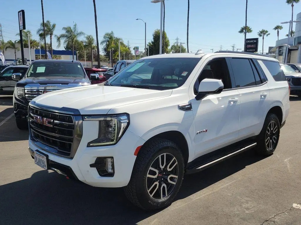 2024 GMC ユーコン AT4