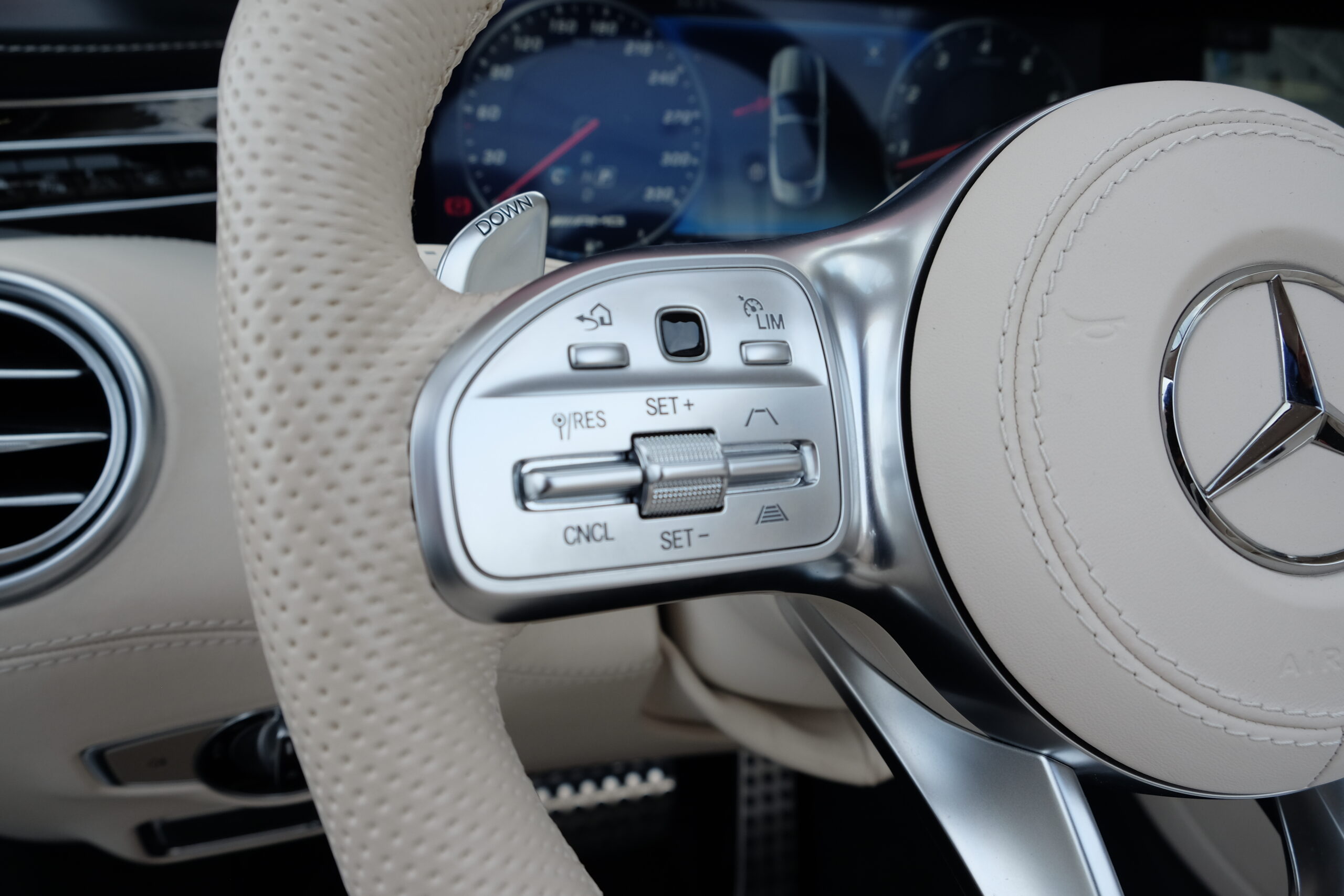 メルセデスAMG S63 4MATIC+カブリオレ