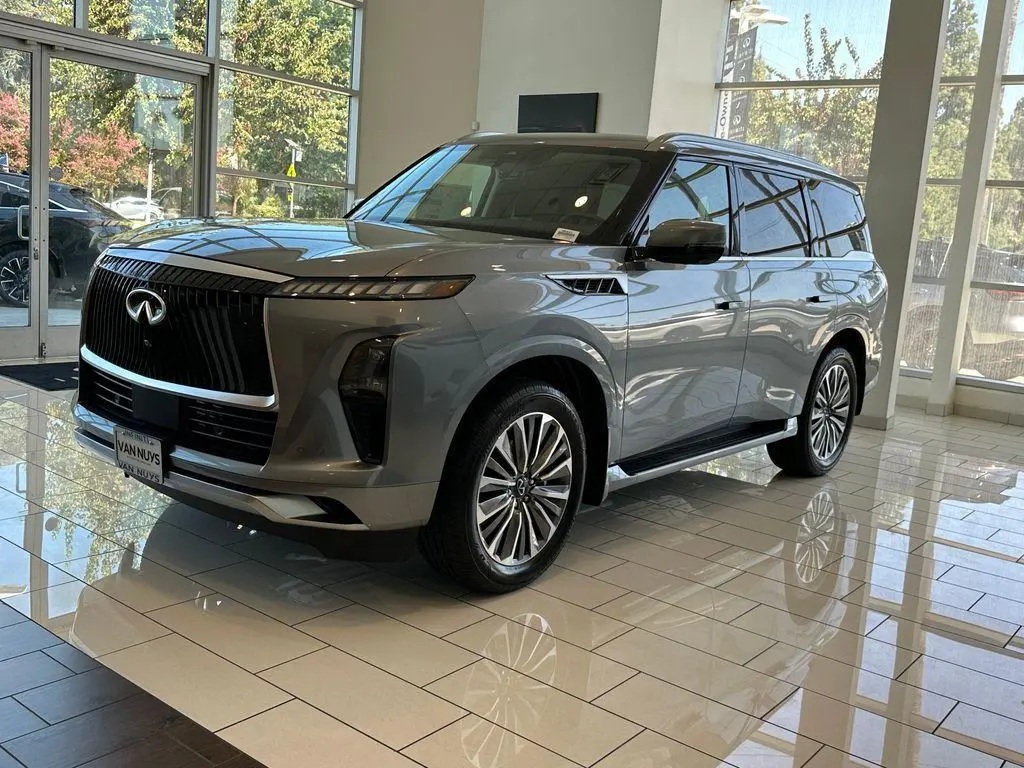 2027 インフィニティ QX80