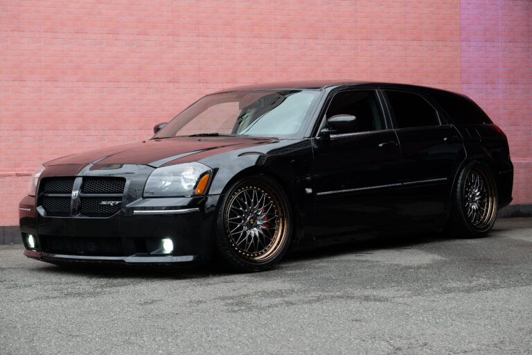 ダッジ マグナム SRT-8 新車並行