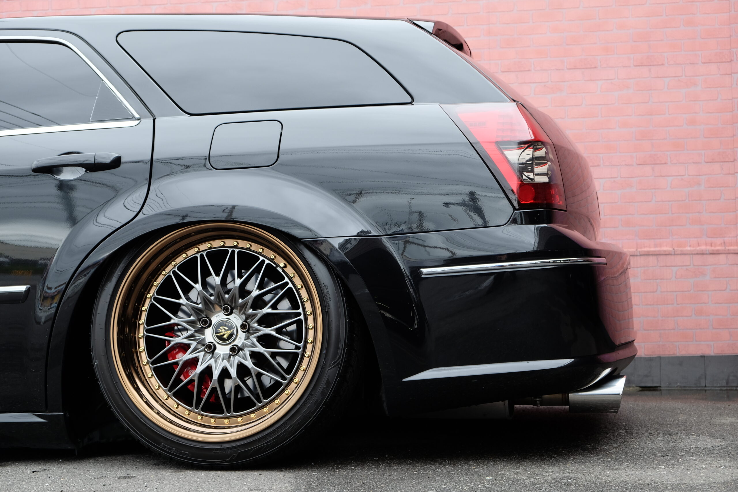 ダッジ マグナム SRT-8 新車並行